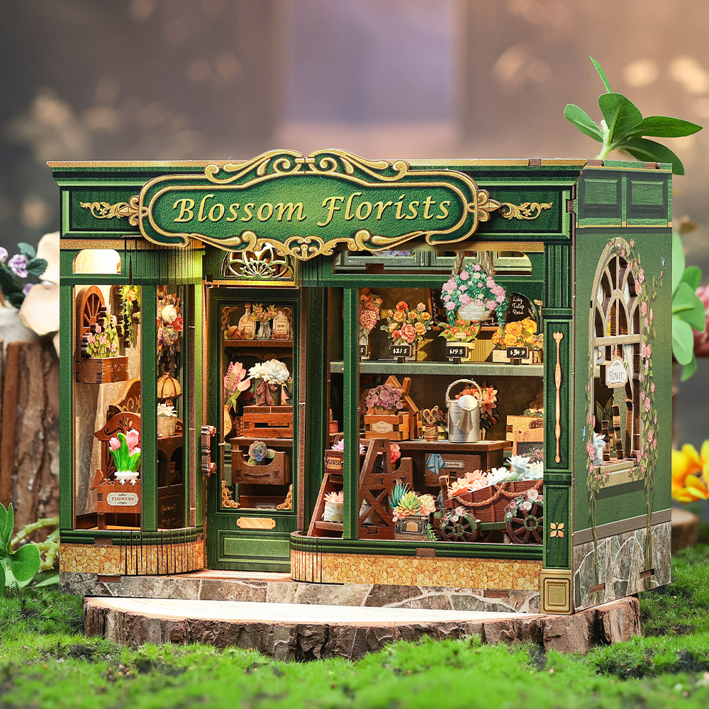Boo｜Tots DIY Dollhouse Kit | Blossom Florists